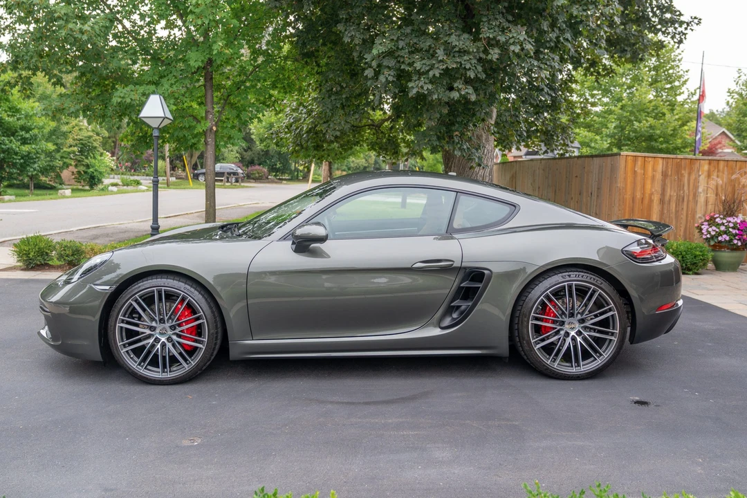 2022 Porsche 718 Cayman S - Image 8 of 31