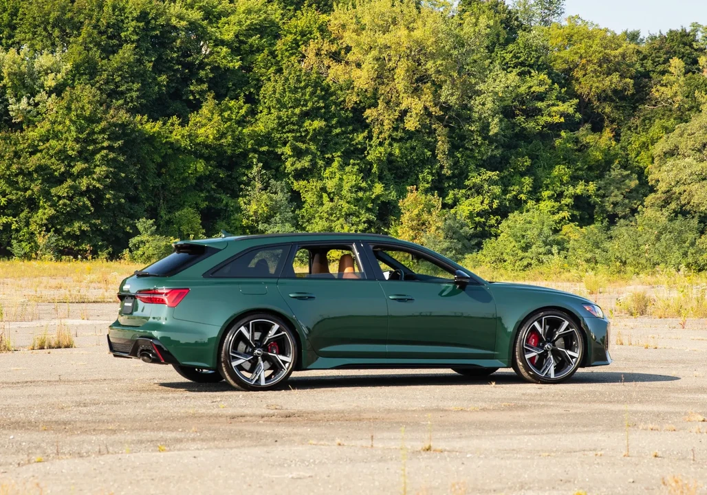 2023 Audi C8 RS6 - Image 6 of 6