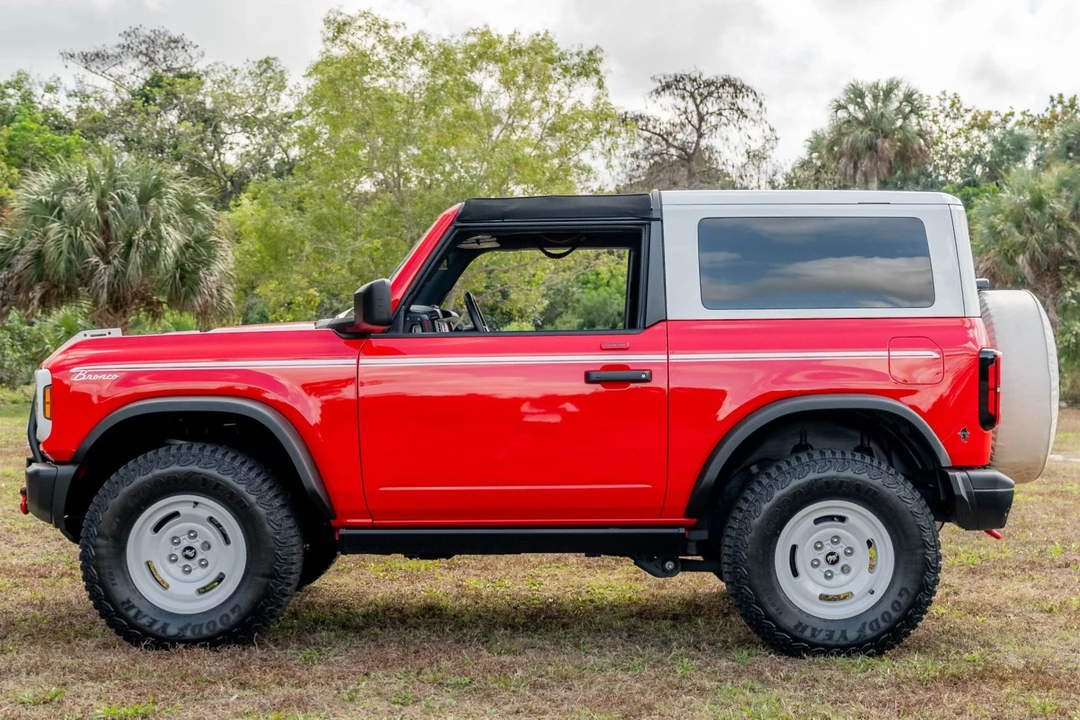 2023 Ford Bronco 6th Gen - Image 3 of 6