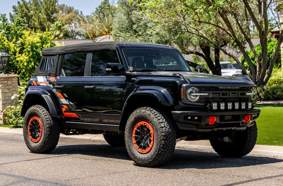 2024 Ford Bronco Raptor 6th Gen - Image 10 of 31