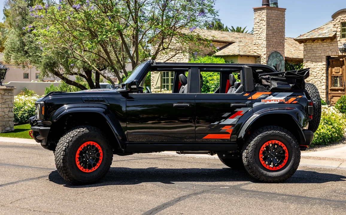 2024 Ford Bronco Raptor 6th Gen - Image 4 of 31