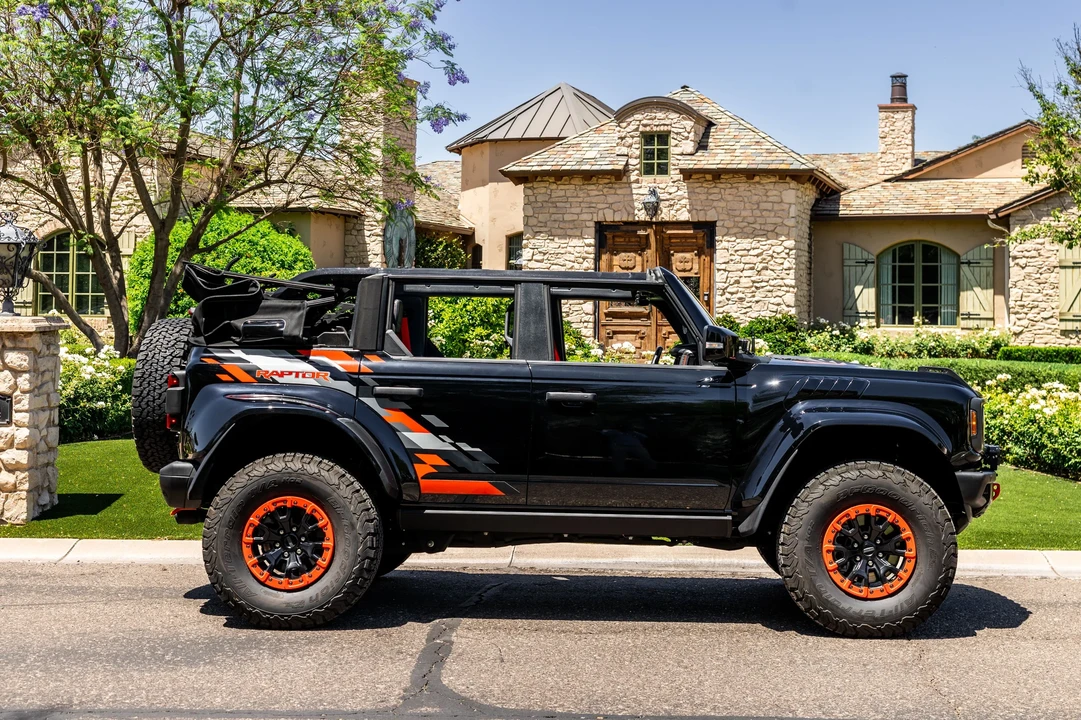 2024 Ford Bronco Raptor 6th Gen - Image 9 of 31