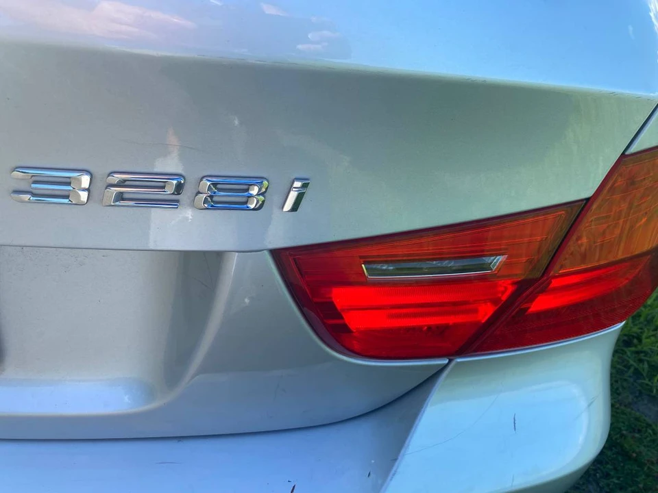 2011 BMW E90 3 Series Sedan - Image 9 of 22