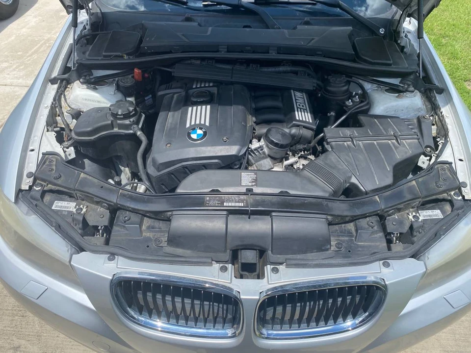 2011 BMW E90 3 Series Sedan - Image 10 of 22