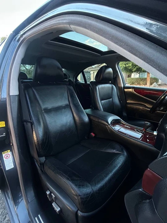 2011 Lexus LS 4th Gen - Image 11 of 24