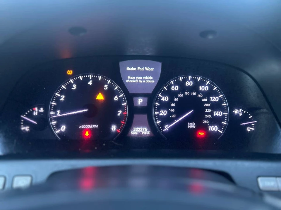 2011 Lexus LS 4th Gen - Image 21 of 24