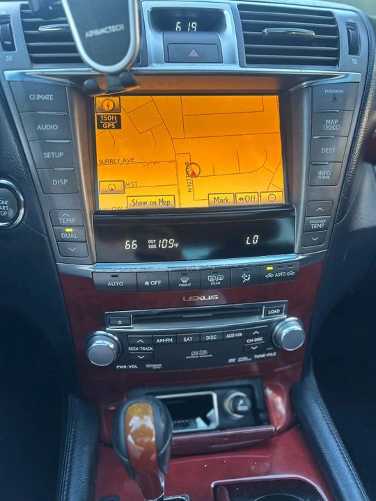 2011 Lexus LS 4th Gen - Image 20 of 24