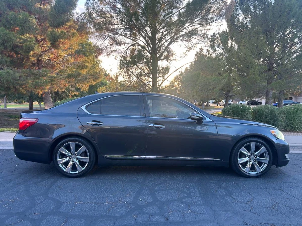 2011 Lexus LS 4th Gen - Image 16 of 24