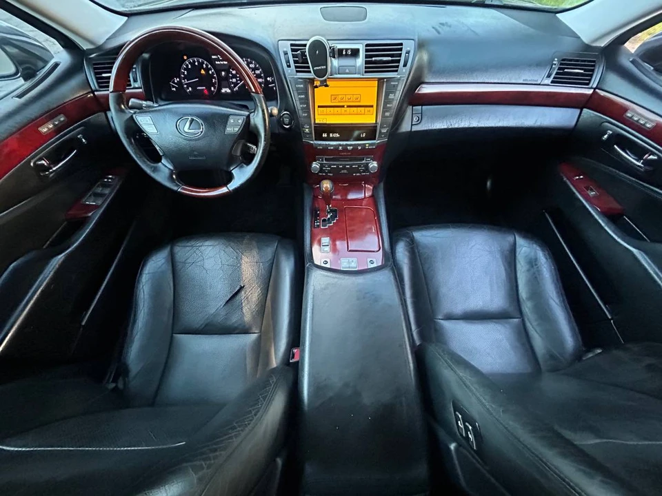 2011 Lexus LS 4th Gen - Image 8 of 24