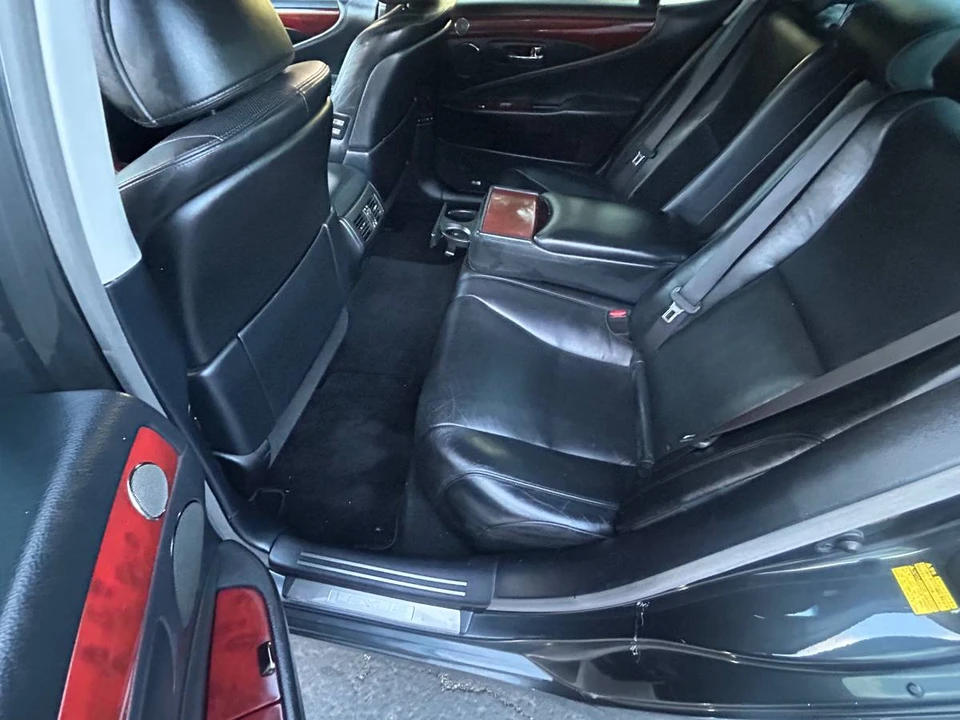 2011 Lexus LS 4th Gen - Image 7 of 24