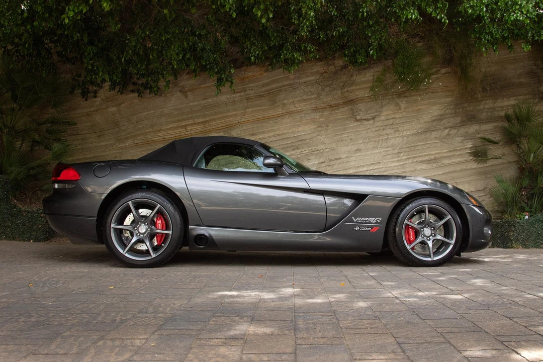 2010 Dodge Viper 4th Gen - Image 30 of 31