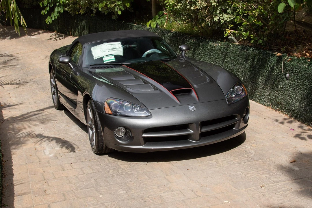 2010 Dodge Viper 4th Gen - Image 4 of 31