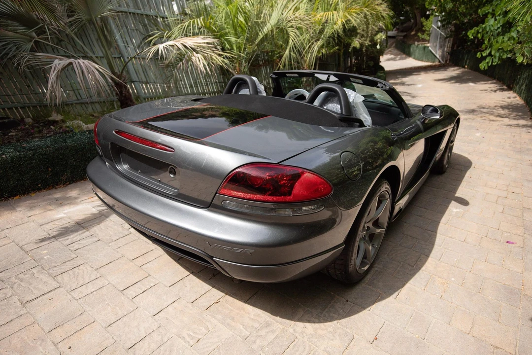 2010 Dodge Viper 4th Gen - Image 26 of 31