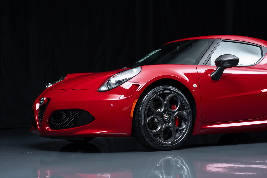 2015 Alfa Romeo 4C Coupe - Image 27 of 31