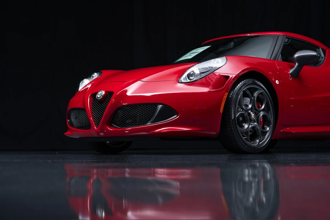 2015 Alfa Romeo 4C Coupe - Image 23 of 31