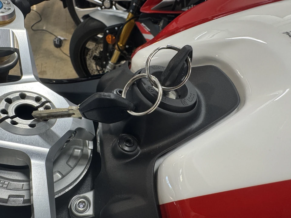 2022 Ducati V2 - Image 29 of 31