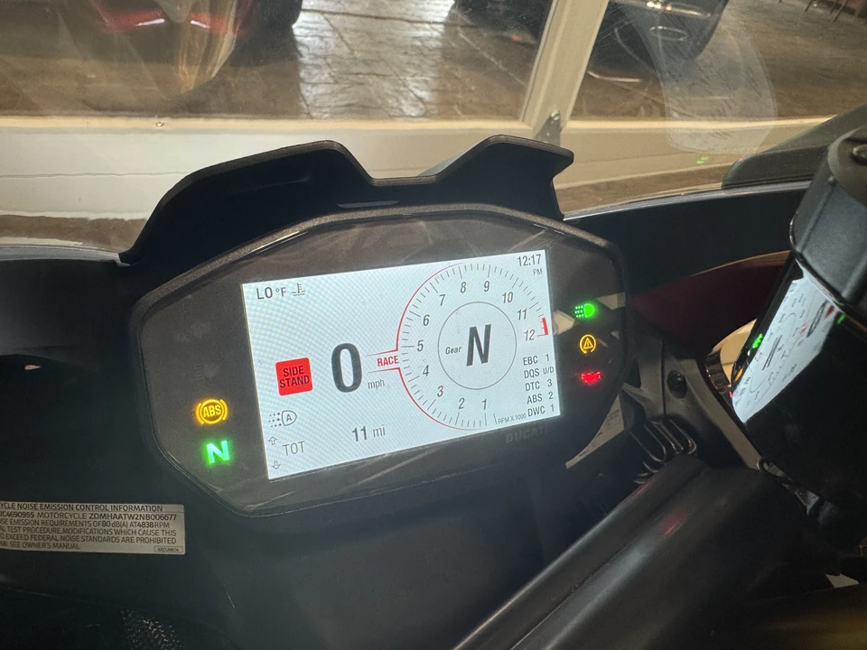 2022 Ducati V2 - Image 27 of 31