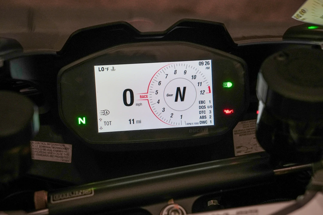 2022 Ducati V2 - Image 26 of 31