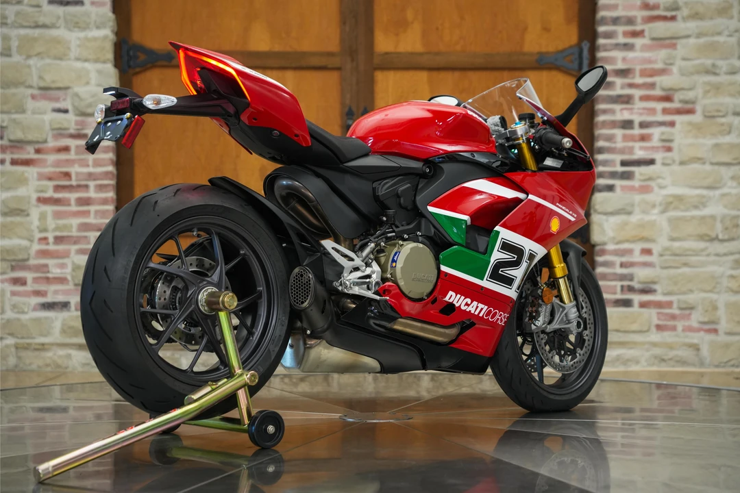 2022 Ducati V2 - Image 7 of 31