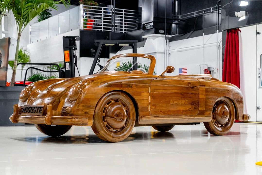 Porsche Speedster - Image 2 of 31
