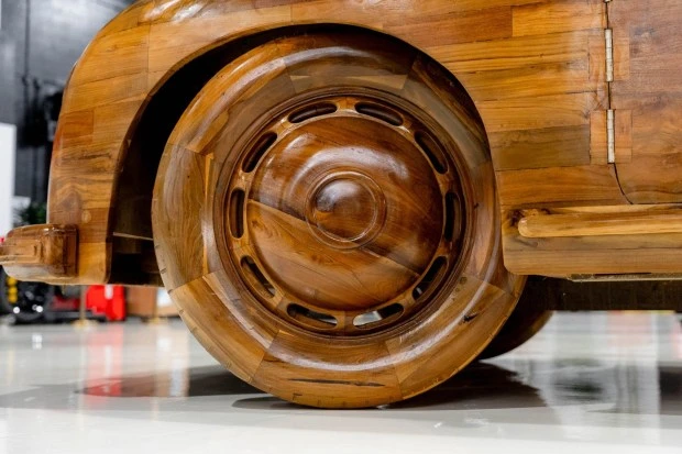 Parts & Memorabilia Scale Models - Image 3 of 6