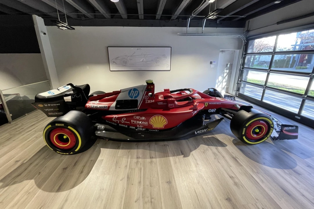 Parts & Memorabilia Scale Models - Image 2 of 6