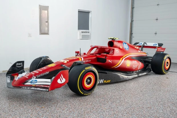 Parts & Memorabilia Scale Models - Image 2 of 6