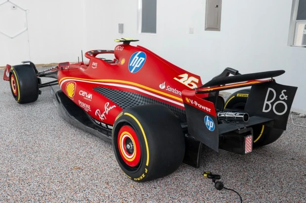 Parts & Memorabilia Scale Models - Image 3 of 6