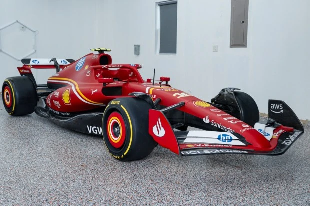 Parts & Memorabilia Scale Models - Image 2 of 6