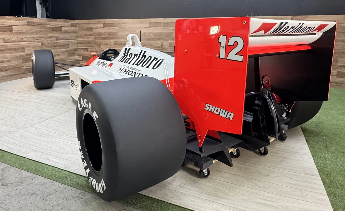 Parts & Memorabilia Scale Models - Image 6 of 31
