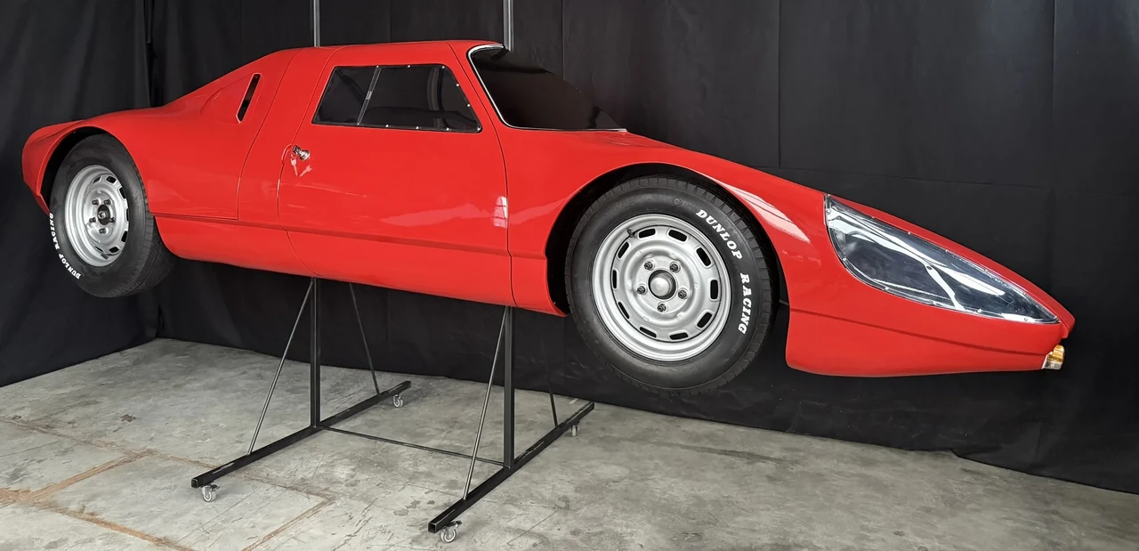 Porsche - Image 3 of 31