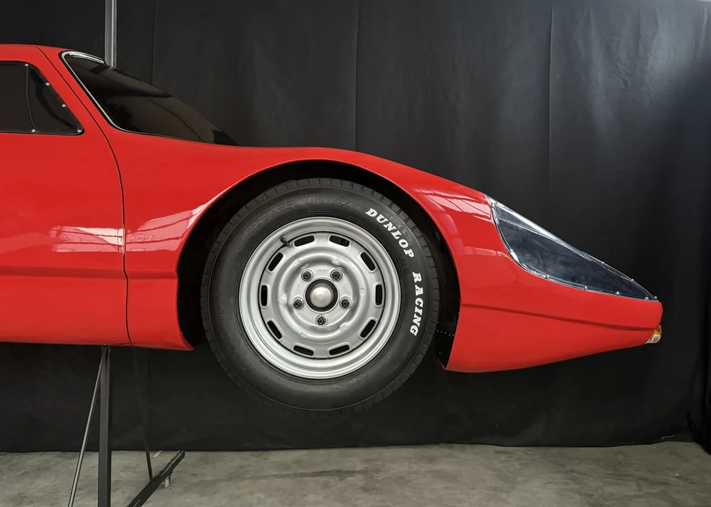 Porsche - Image 13 of 31