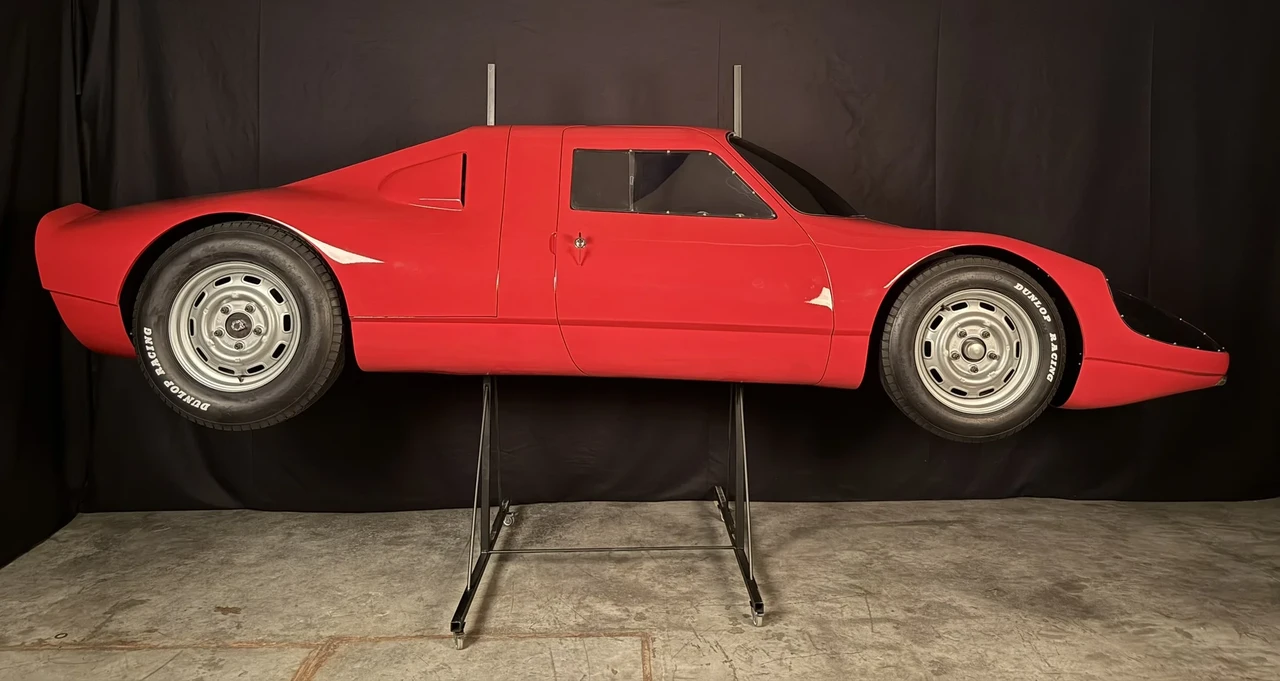 Porsche - Image 6 of 31