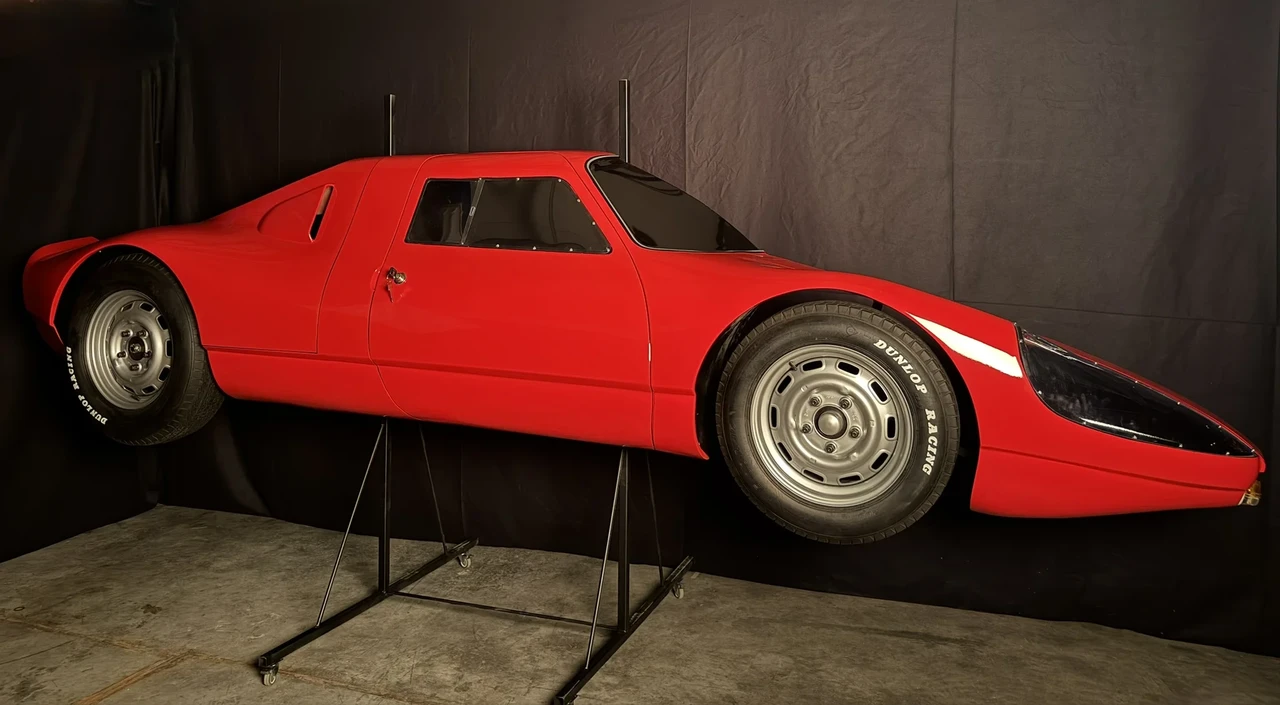 Porsche - Image 5 of 31