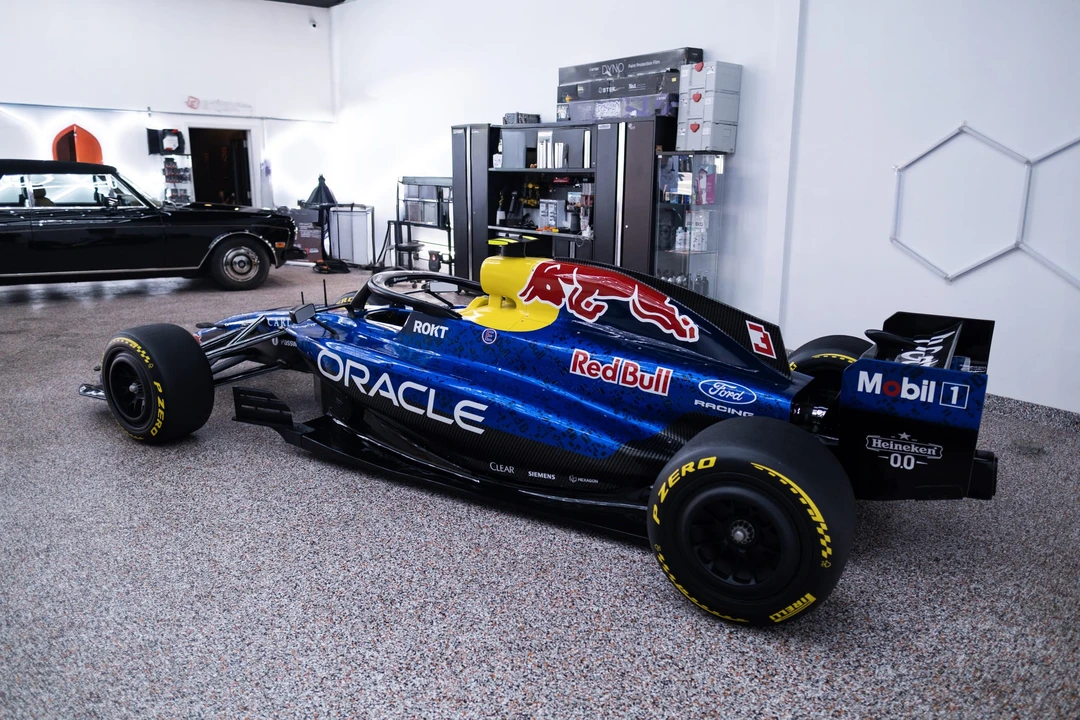 Parts & Memorabilia Scale Models - Image 8 of 31