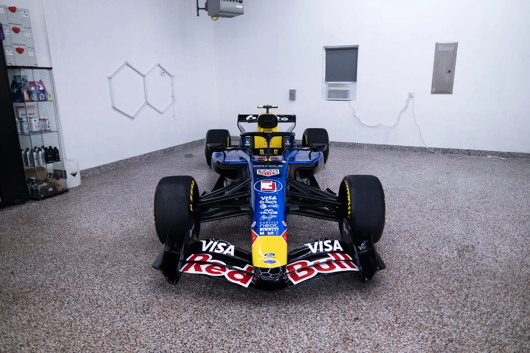 Parts & Memorabilia Scale Models - Image 20 of 31