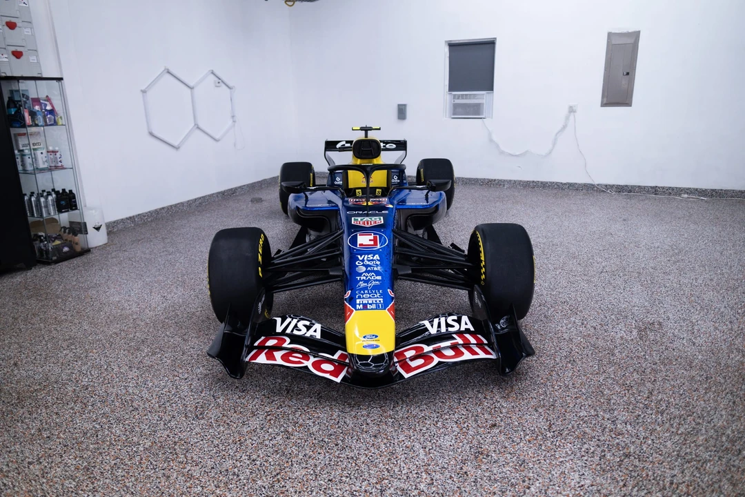 Parts & Memorabilia Scale Models - Image 21 of 31