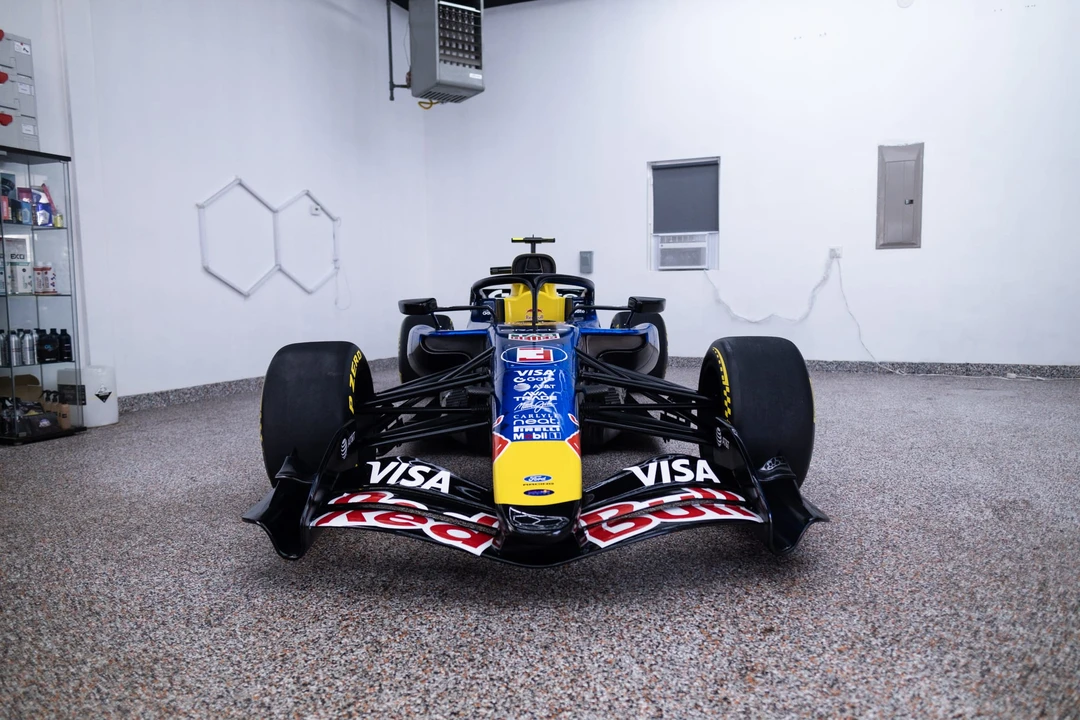 Parts & Memorabilia Scale Models - Image 22 of 31