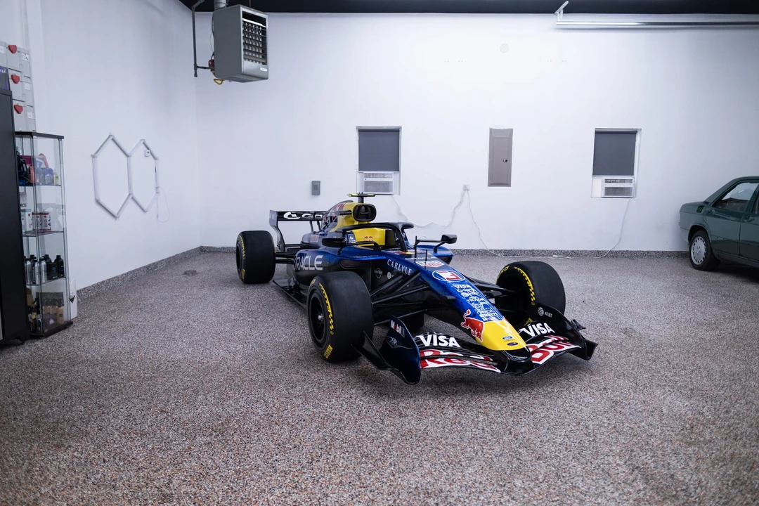 Parts & Memorabilia Scale Models - Image 14 of 31