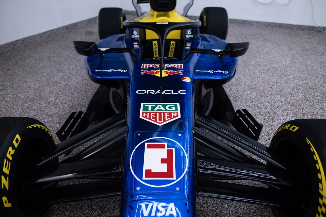 Parts & Memorabilia Scale Models - Image 30 of 31