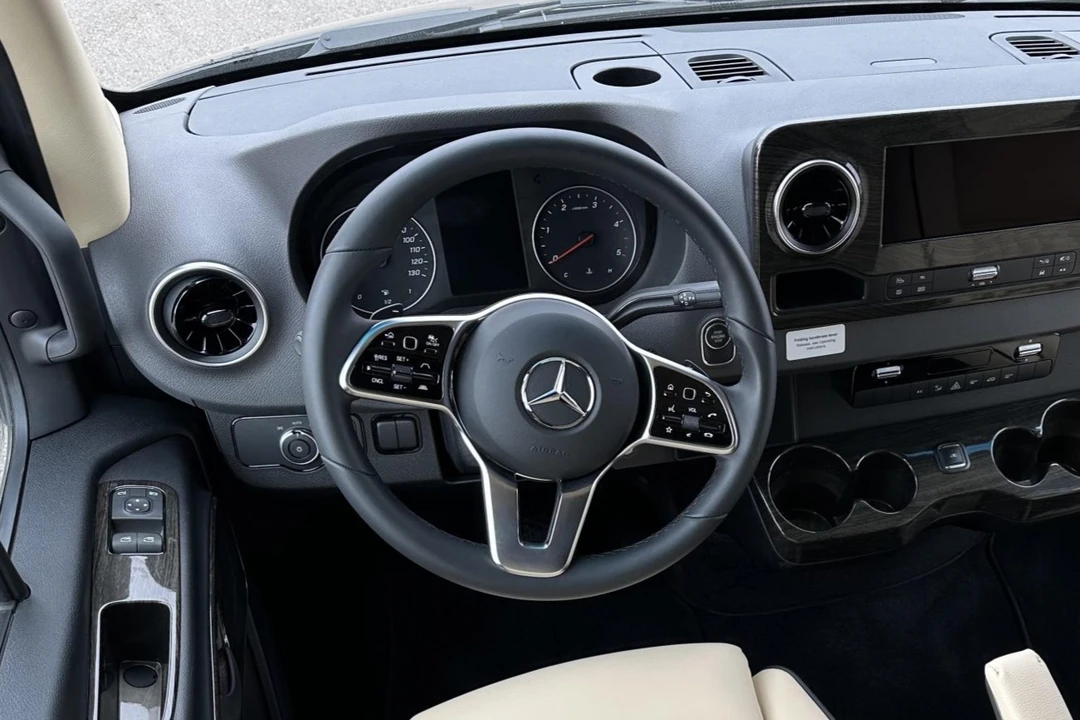 2024 Mercedes-Benz VS30 Sprinter - Image 5 of 8