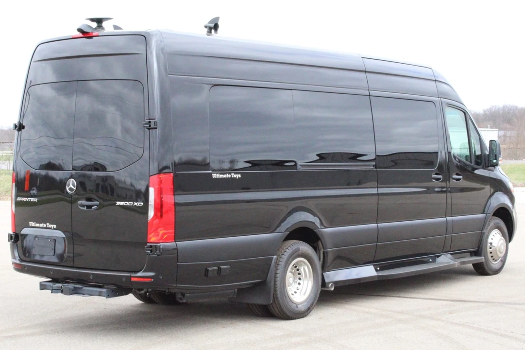 2024 Mercedes-Benz VS30 Sprinter - Image 2 of 8