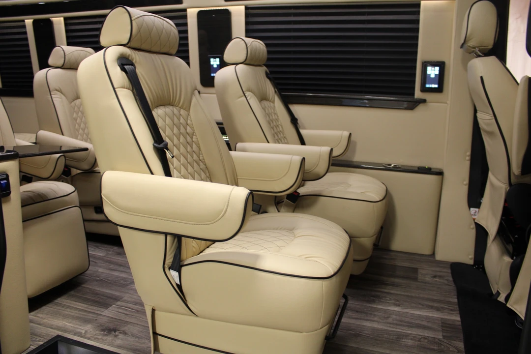 2024 Mercedes-Benz VS30 Sprinter - Image 6 of 8