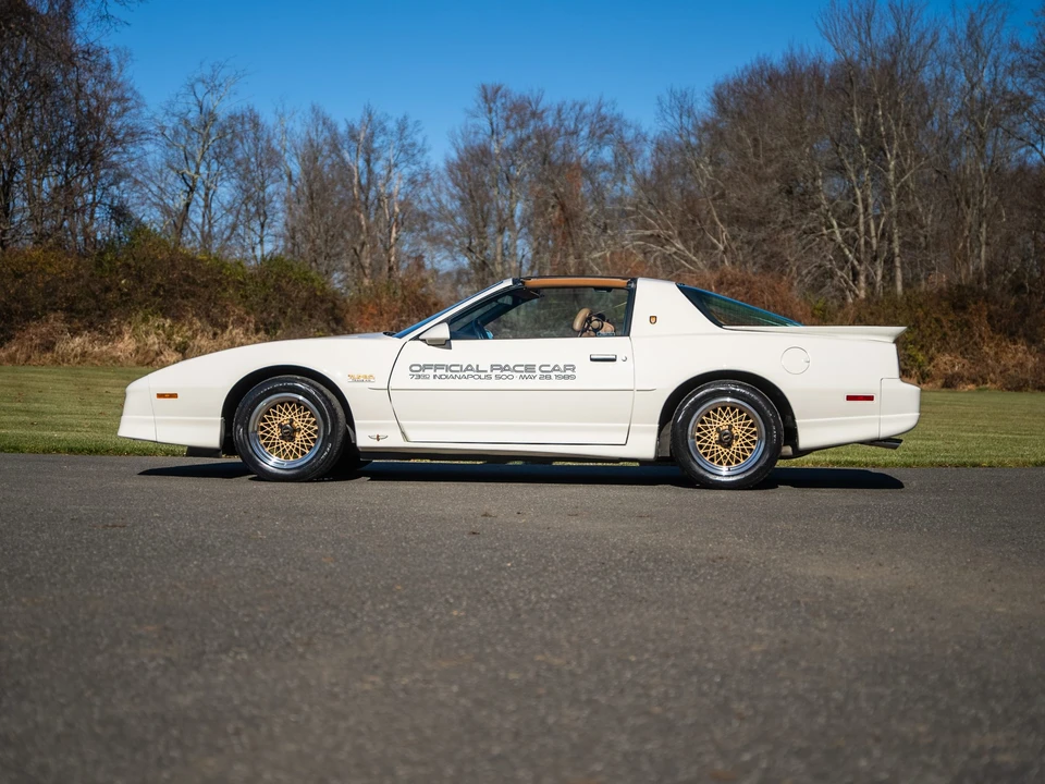 1989 Pontiac Firebird Trans Am 3rd Gen - Image 9 of 31