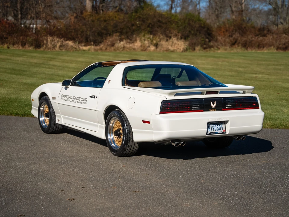 1989 Pontiac Firebird Trans Am 3rd Gen - Image 11 of 31