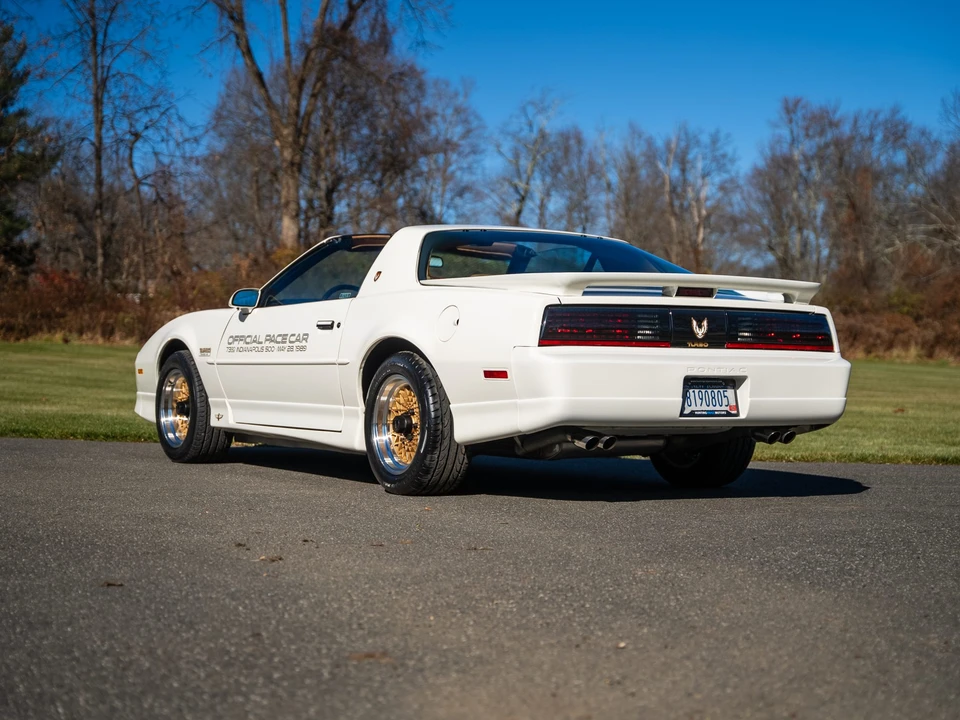 1989 Pontiac Firebird Trans Am 3rd Gen - Image 10 of 31