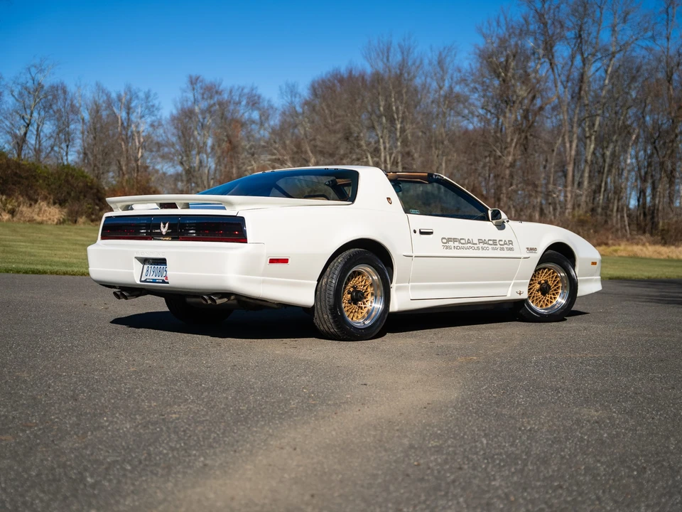 1989 Pontiac Firebird Trans Am 3rd Gen - Image 19 of 31