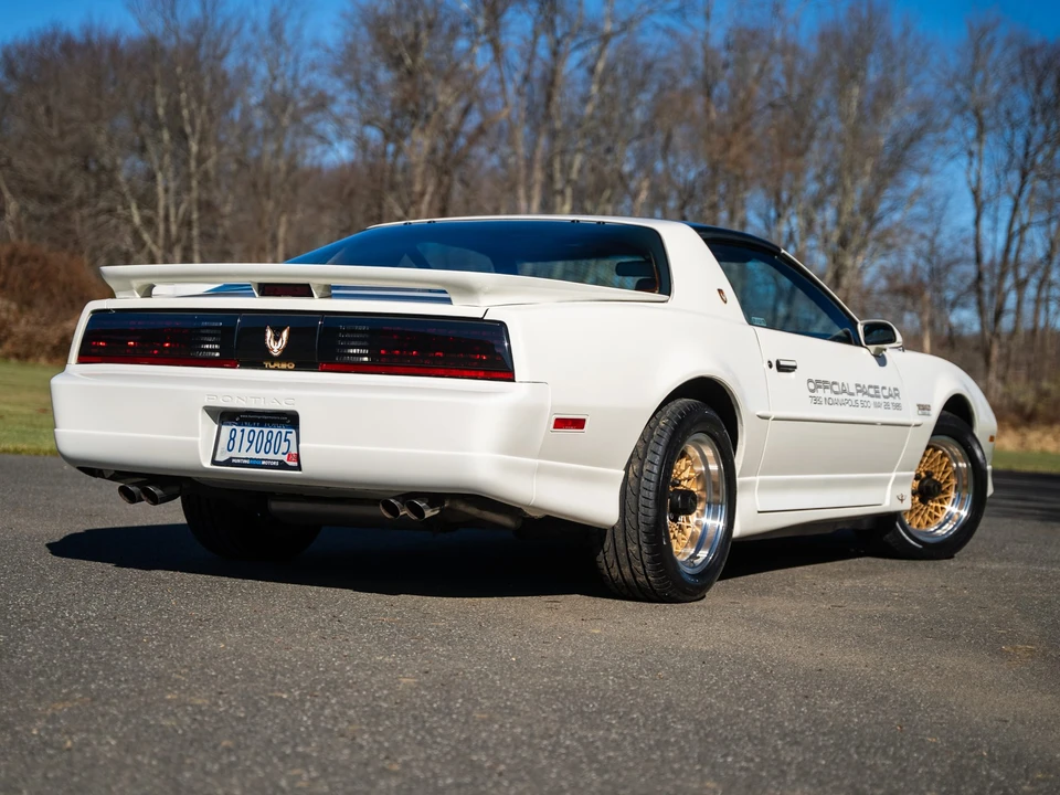 1989 Pontiac Firebird Trans Am 3rd Gen - Image 16 of 31