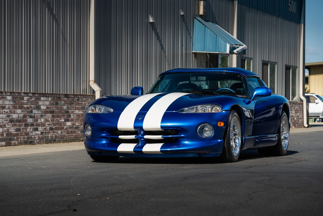 1997 Dodge Viper 2nd Gen - Image 2 of 31