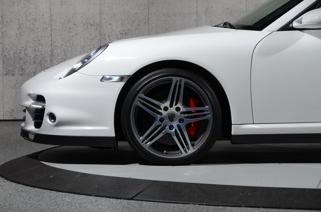 2007 Porsche 997 Turbo - Image 24 of 31